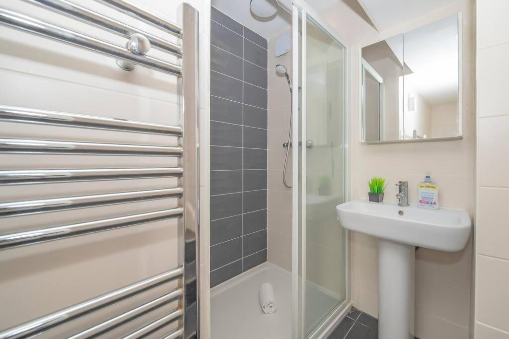 Flash Sales Offer - Any Week Day No Minimum Night Restrictions Central Hove 1 Bedroom Flat Bn38Bru02 Zewnętrze zdjęcie
