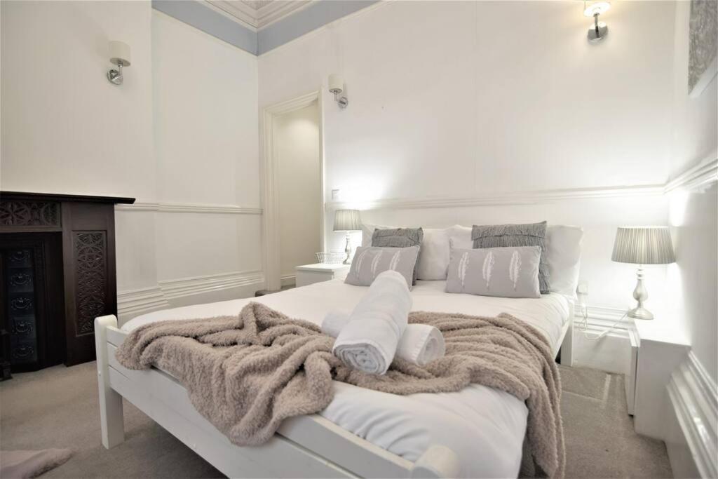 Flash Sales Offer - Any Week Day No Minimum Night Restrictions Central Hove 1 Bedroom Flat Bn38Bru02 Zewnętrze zdjęcie
